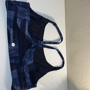 Lululemon sports bra